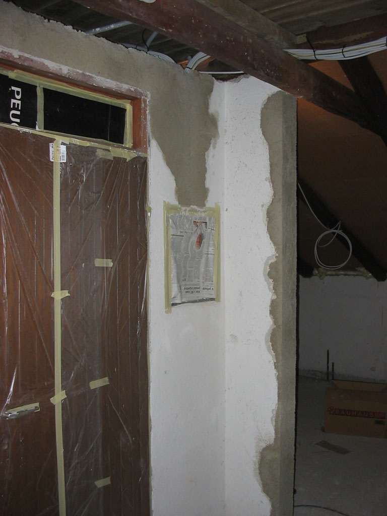 Podstreha v ruševinah