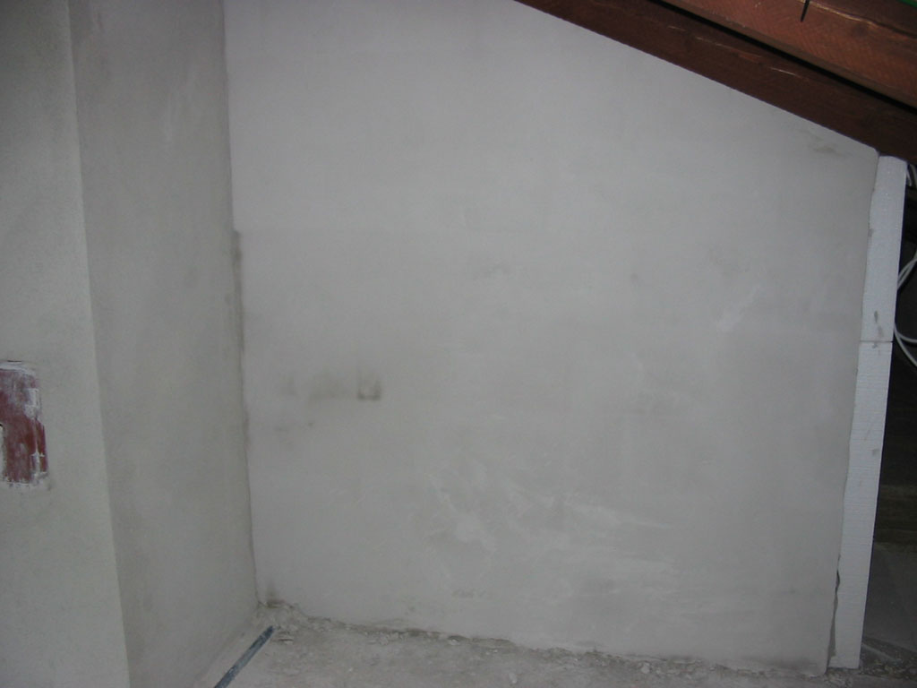 Podstreha v ruševinah