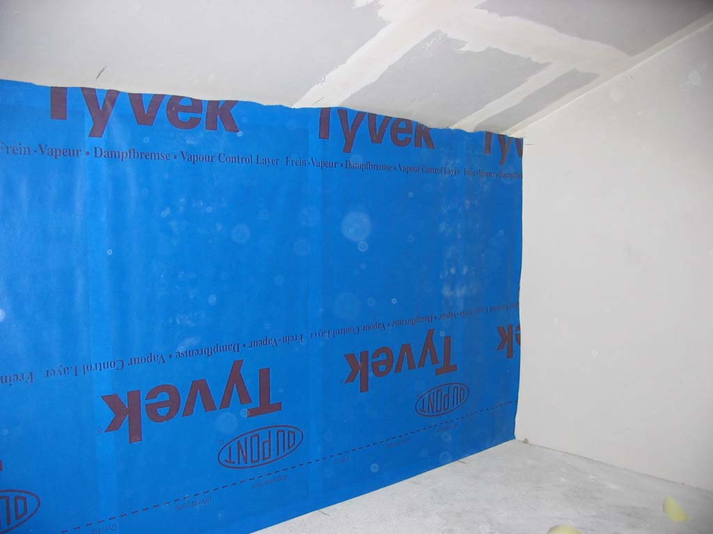 Predelna stena obrezana parnaovira