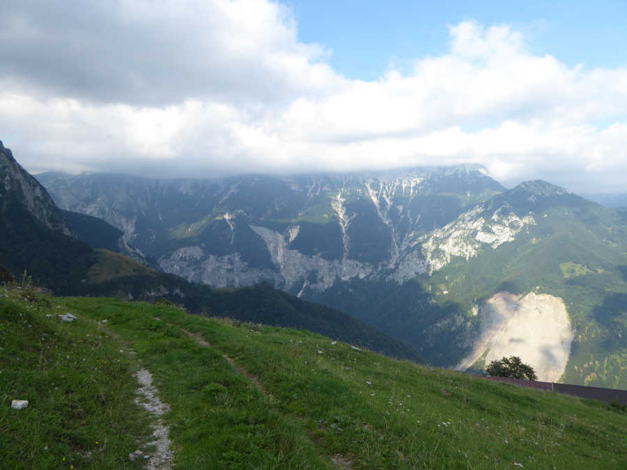 Razgled proti Tolminskemu Kuku