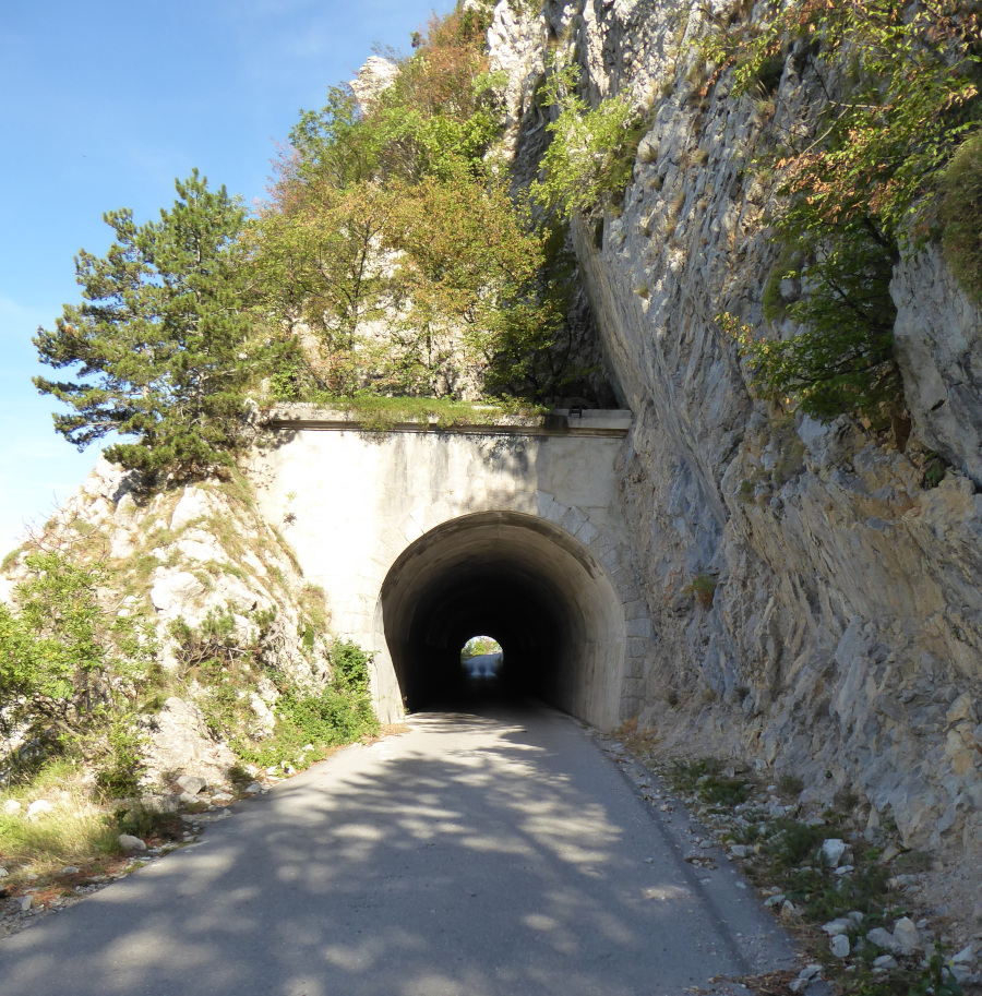 Tunel