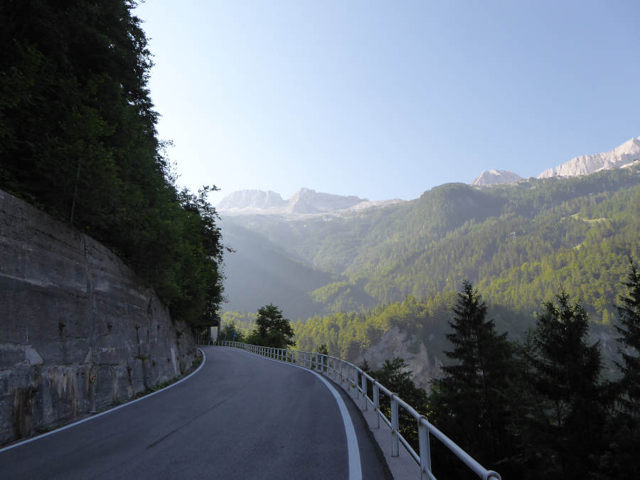 Cesta proti smučišču