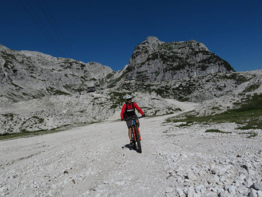 Pogled proti postaji gondole