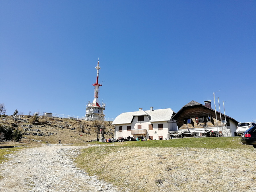 Planinski dom na Uršlji gori