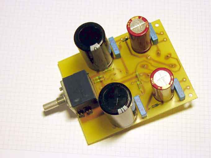 Vezje ojačevalnika - pogled od  spodaj