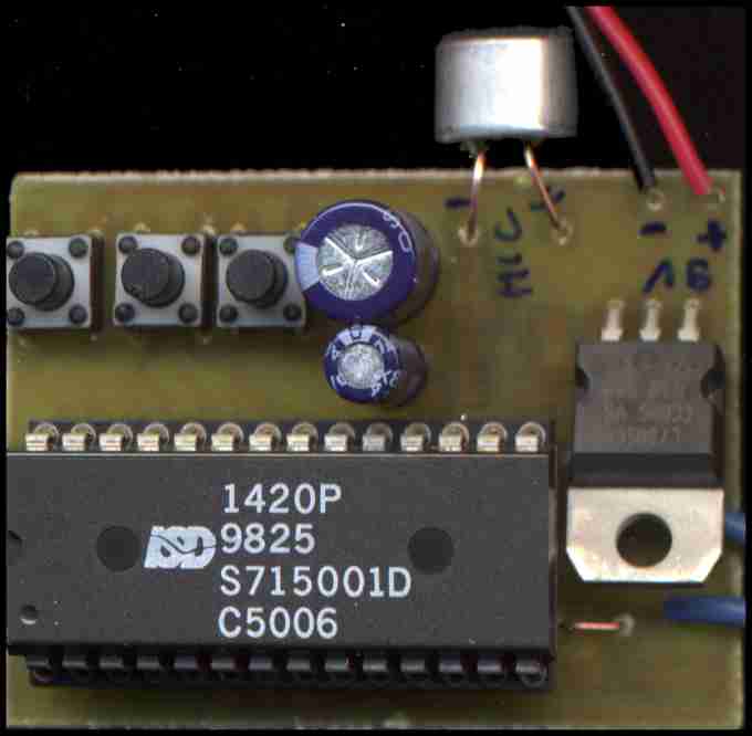 Fotografija tiskanega vezja - pogled zgoraj